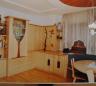 Wohnzimmer in Birke für Weinliebhaber